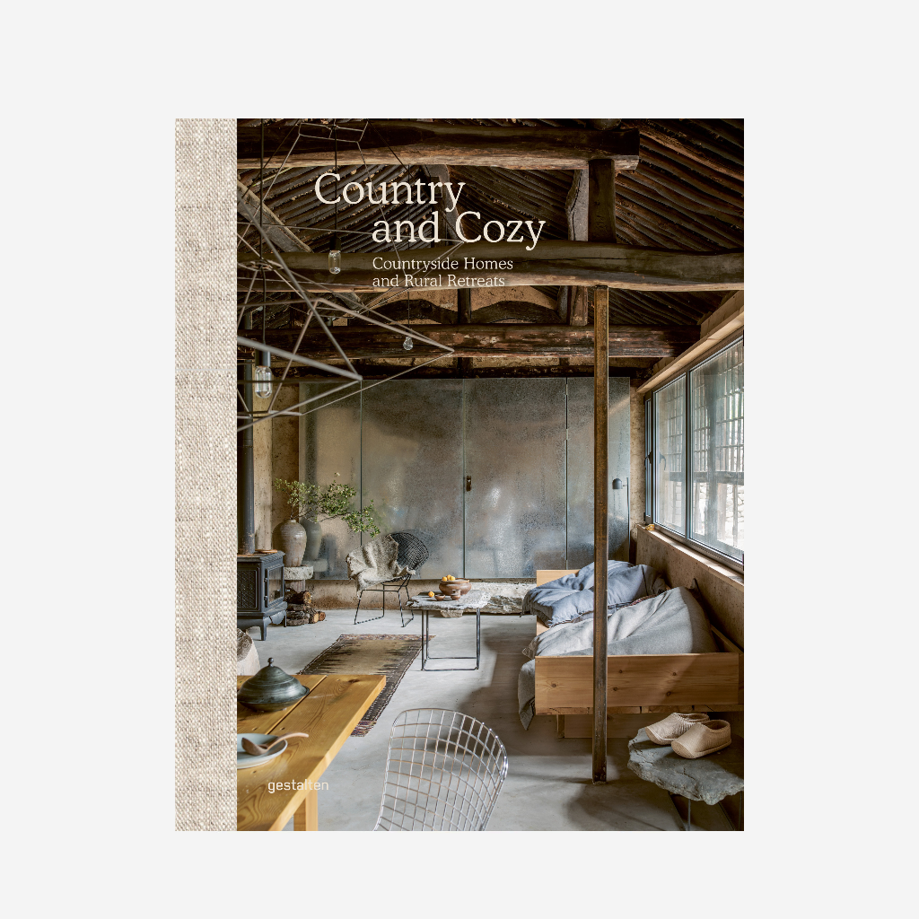 Country and Cozy. Countryside Homes and Rural Retreats