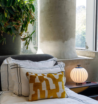 T Lantern 001 Table Lamp